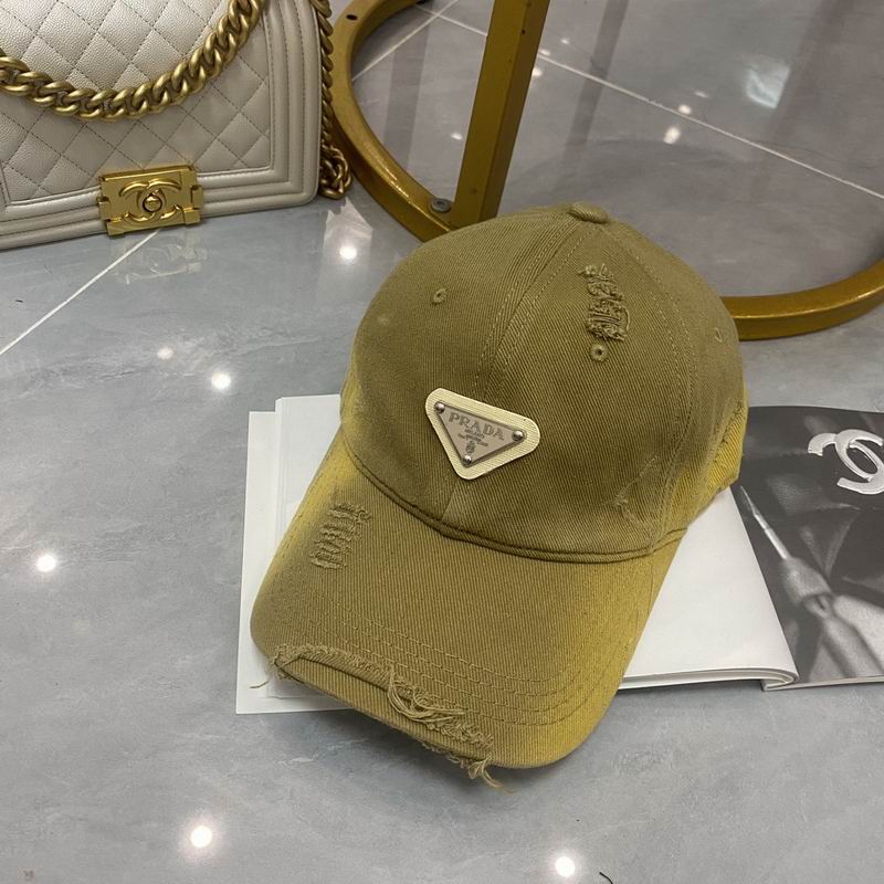 Prada cap hm (37)